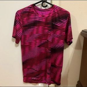 Men’s Nike shirt